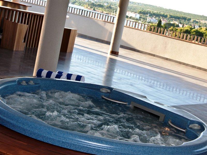 Hotel In Biograd Na Moru Dış mekan fotoğraf