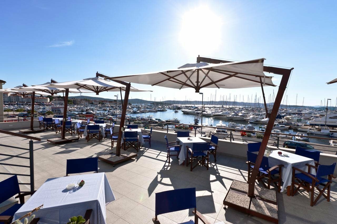 Hotel In Biograd Na Moru Dış mekan fotoğraf